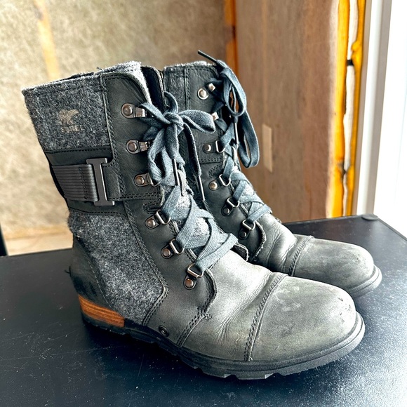 Sorel Major Carly Zip Lace Boot Womens size 8.5 black & Grey - Picture 1 of 11